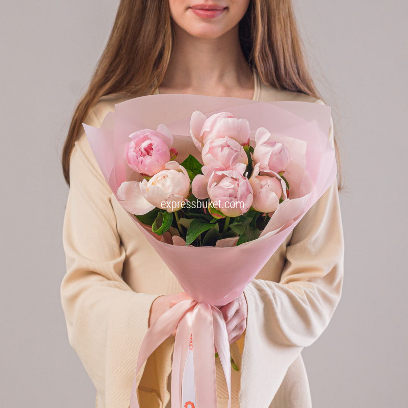 Розовые пионы 7 шт