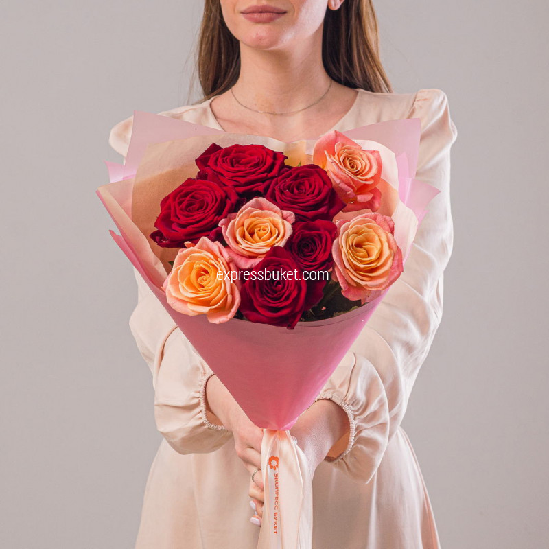 Микс роз персиковые+красные 9шт