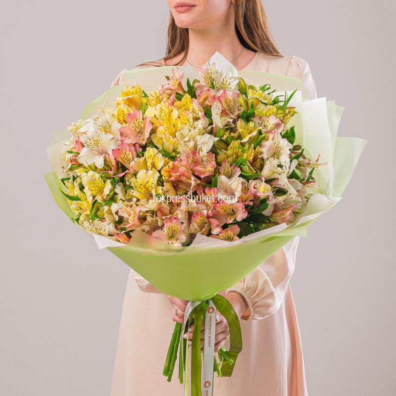 Букет из 19 альстромерий