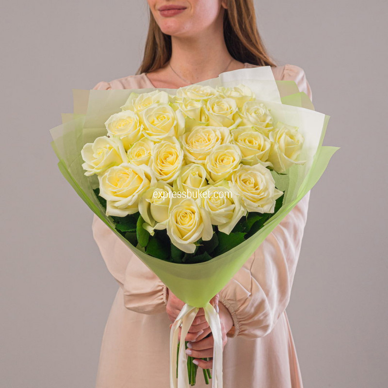 Букет из 21 розы Аваланж