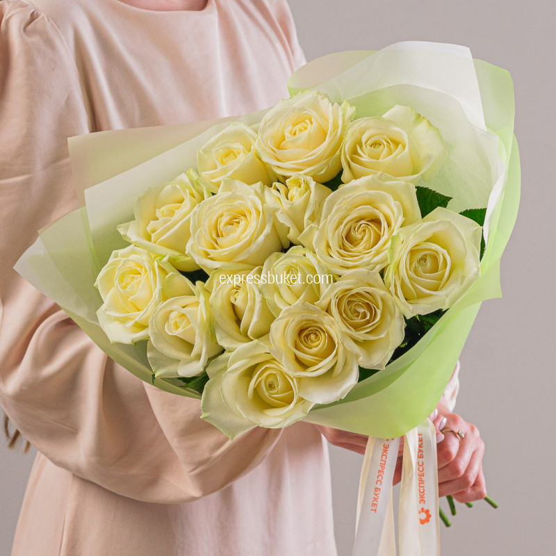 Букет из 15 роз Аваланж