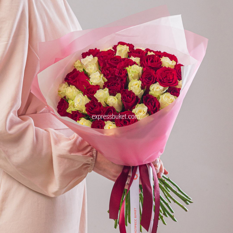 51 роза красные+белые