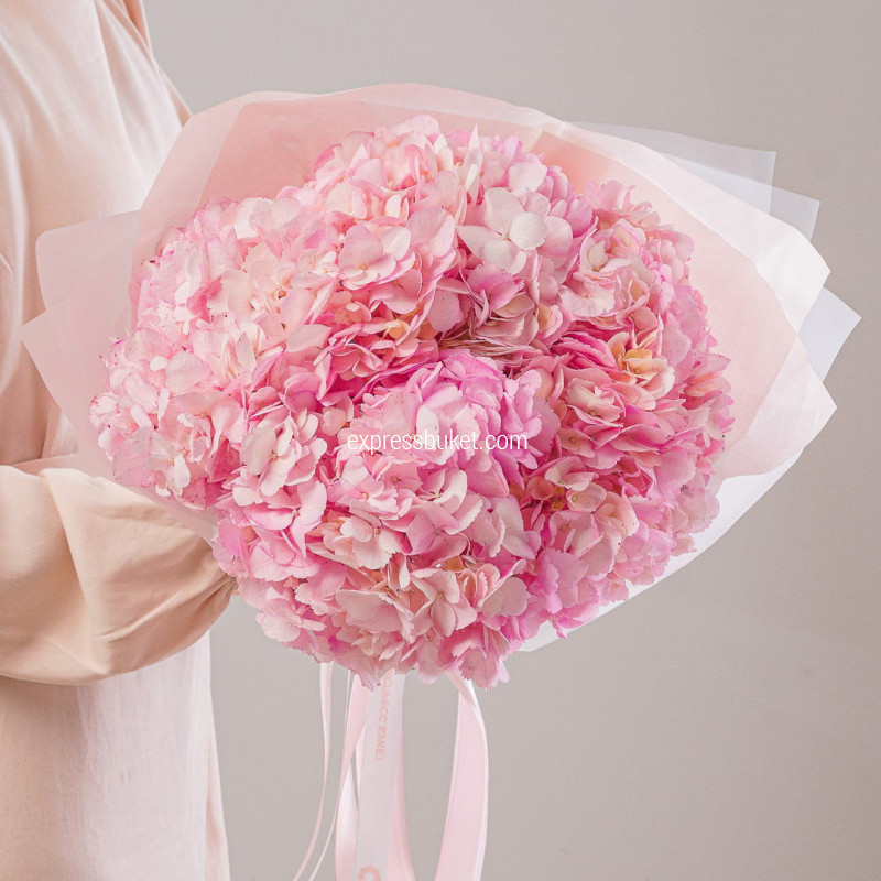 Букет из 5 гортензий