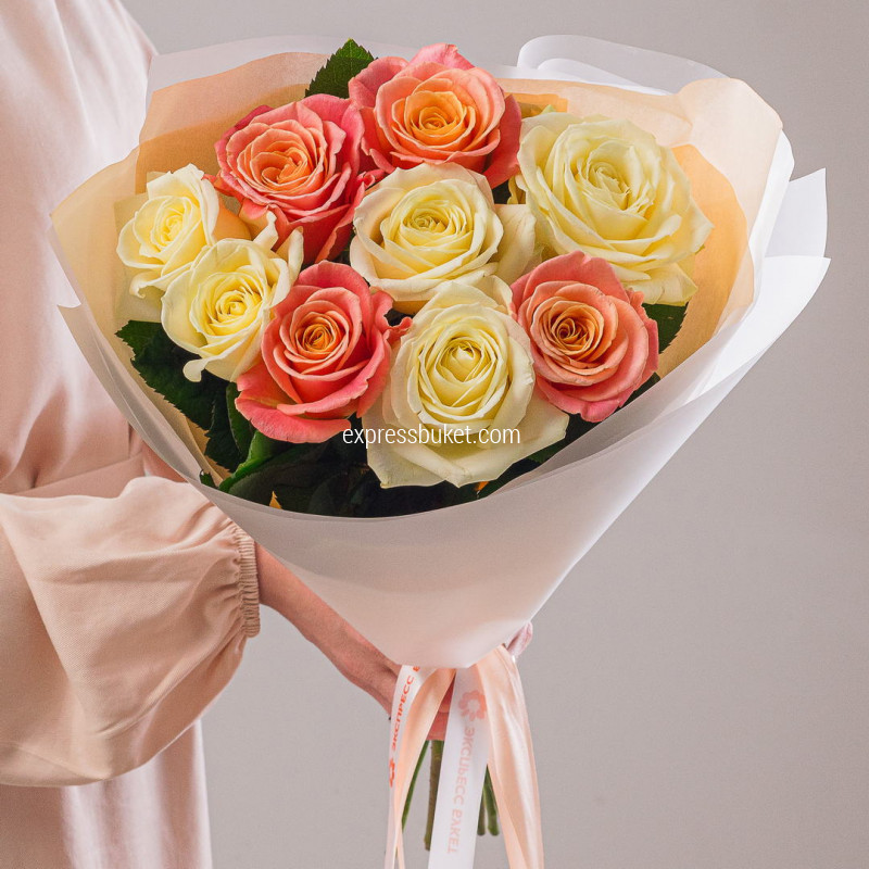 Микс роз белые+розовые 9шт