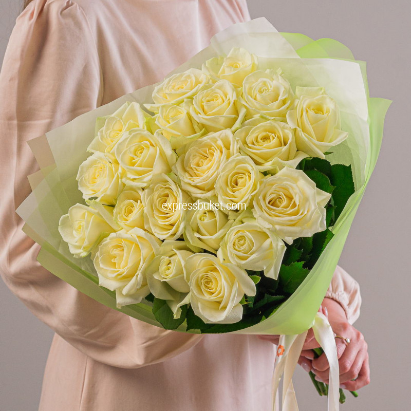 Букет из 21 розы Аваланж