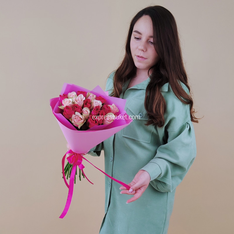 Розовые Розы Кения 19 шт