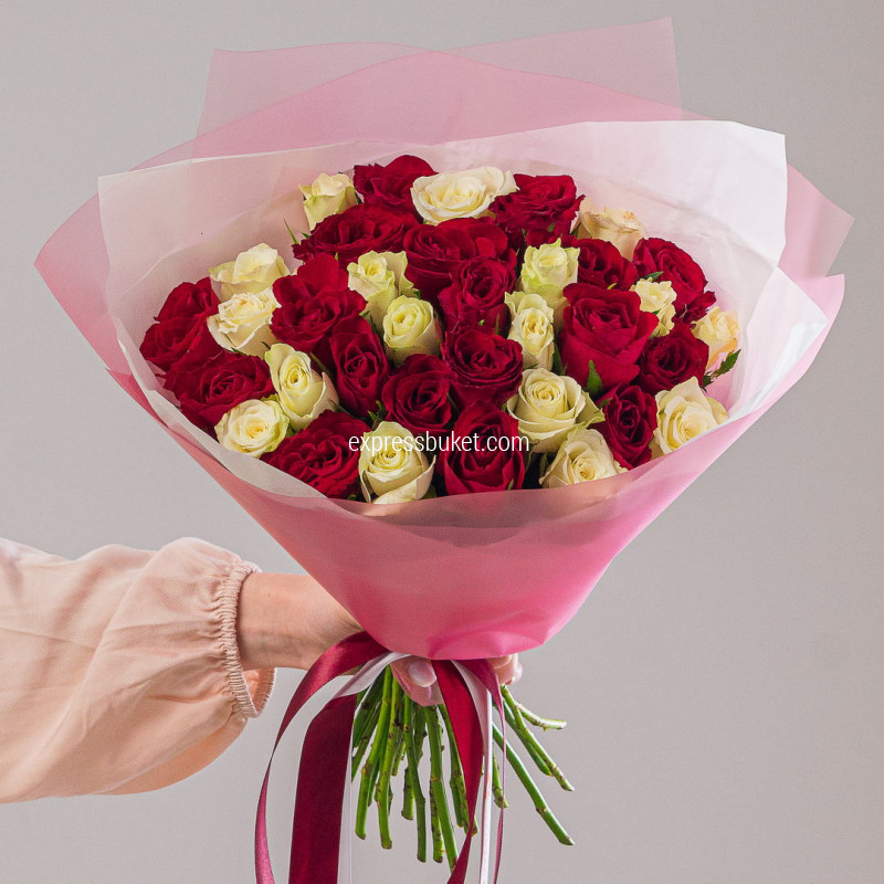 35 роз красные+белые