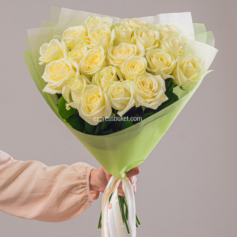 Букет из 21 розы Аваланж