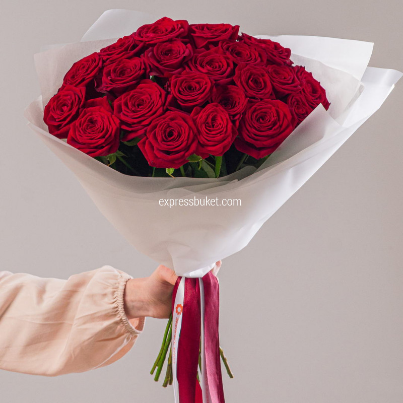 Букет из 21 розы Ред Наоми